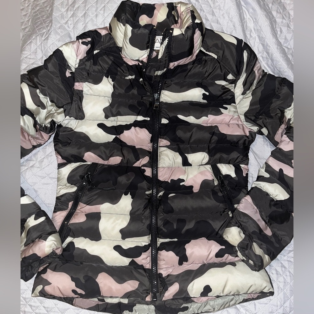 SAM NEW YORK Camo Puffer Packable Jacket flattering warm pink black brown cream